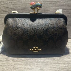 Coach Kisslock Brown Women's Bag